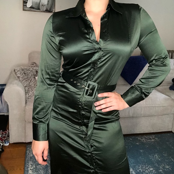 New beautiful button up dress with belt - Picture 8 of 12